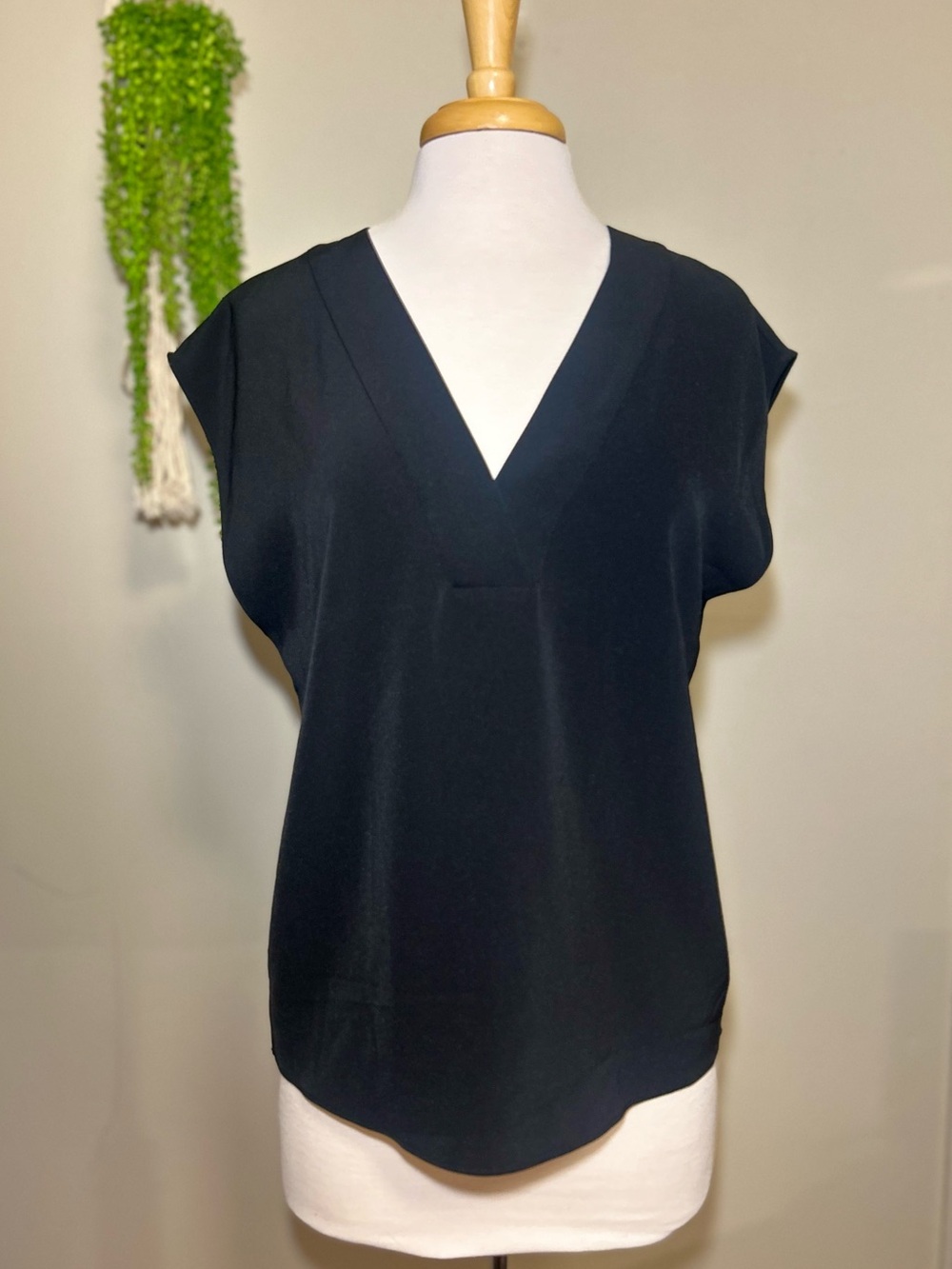 H&M Black V-Neck Women's Blouse